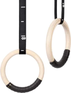 Anneaux de gymnastique amazon sur fond blanc